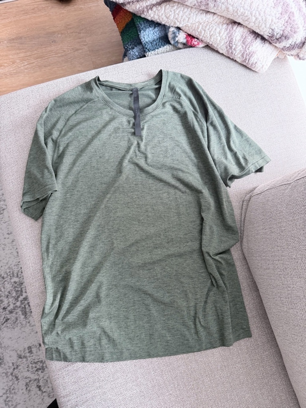 Lululemon T-Shirt